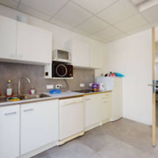 Bureau privé 20 m² 6 postes Coworking Rue de l'Industrie Saint-André-de-Corcy 01390 - photo 2